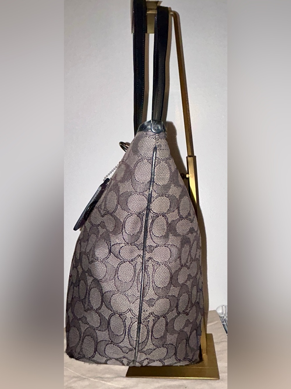 Coach Authentic Taylor Tote in Signature Jacquard with Fashion Heart Patch. - Picture 6 of 16